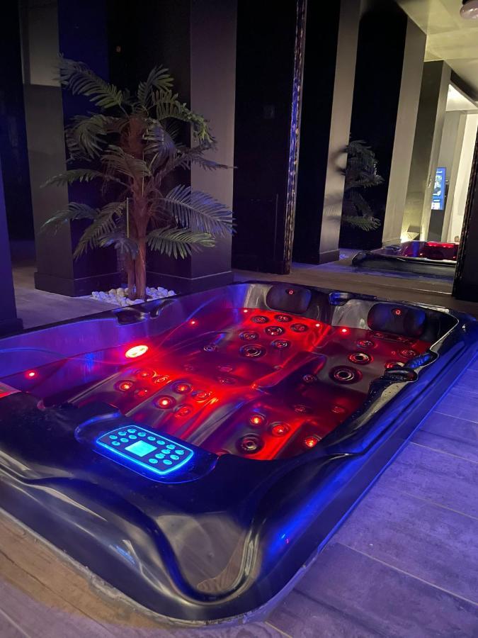 La suite Grenoble spa jacuzzi et sauna privatif Esterno foto