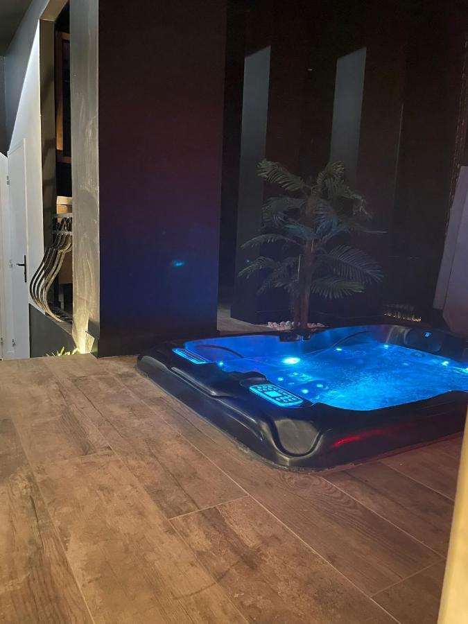 La suite Grenoble spa jacuzzi et sauna privatif Esterno foto